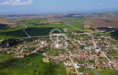 BALIKESİR MANYAS HAYDAR'DA EMSALSİZ SATILIK VİLLA İMARLI ARSALAR