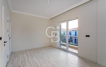 Foça Hacıveli Mah. Havuzlu Site İçerisinde Satılık 3+1 Villa