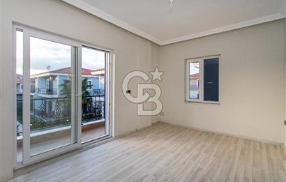 Foça Hacıveli Mah. Havuzlu Site İçerisinde Satılık 3+1 Villa