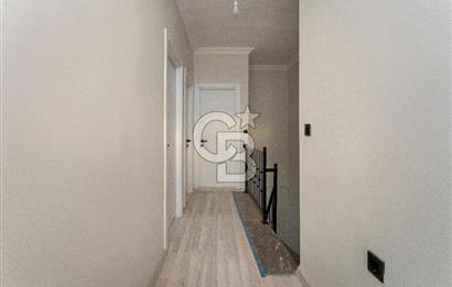 Foça Hacıveli Mah. Havuzlu Site İçerisinde Satılık 3+1 Villa