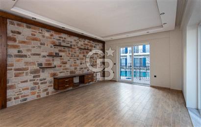 Foça Hacıveli Mah. Havuzlu Site İçerisinde Satılık 3+1 Villa
