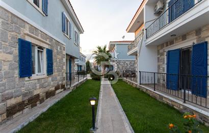 Foça Hacıveli Mah. Havuzlu Site İçerisinde Satılık 3+1 Villa