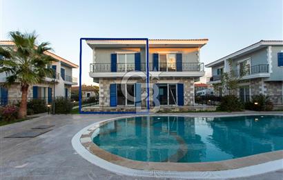 Foça Hacıveli Mah. Havuzlu Site İçerisinde Satılık 3+1 Villa
