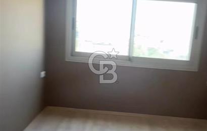 NAROVA 1. ETAP 3,5+1 EVEBEYN BANYOLU VERANDALI ÖNÜ AÇIK BÜYÜK TİP KİRALIK DAİRE