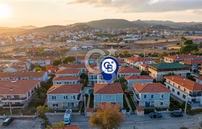 Foça Hacıveli Mah. Havuzlu Site İçerisinde Satılık 3+1 Villa