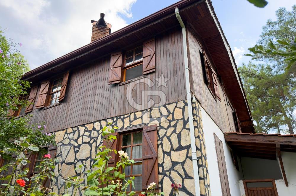Köyceğiz Ağla Yaylası'nda Satılık, İki Ayrı 3+1 Evi Bulunan Özel Mülk