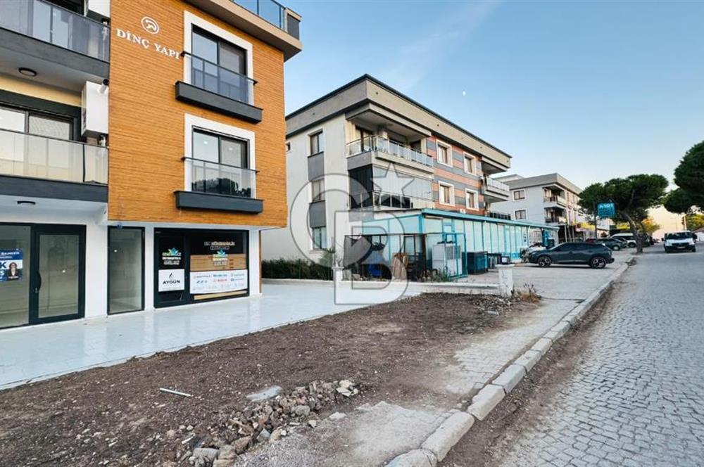 Foça Yenibağarası Ana Cadde Üzerinde Kiralık Dükkan