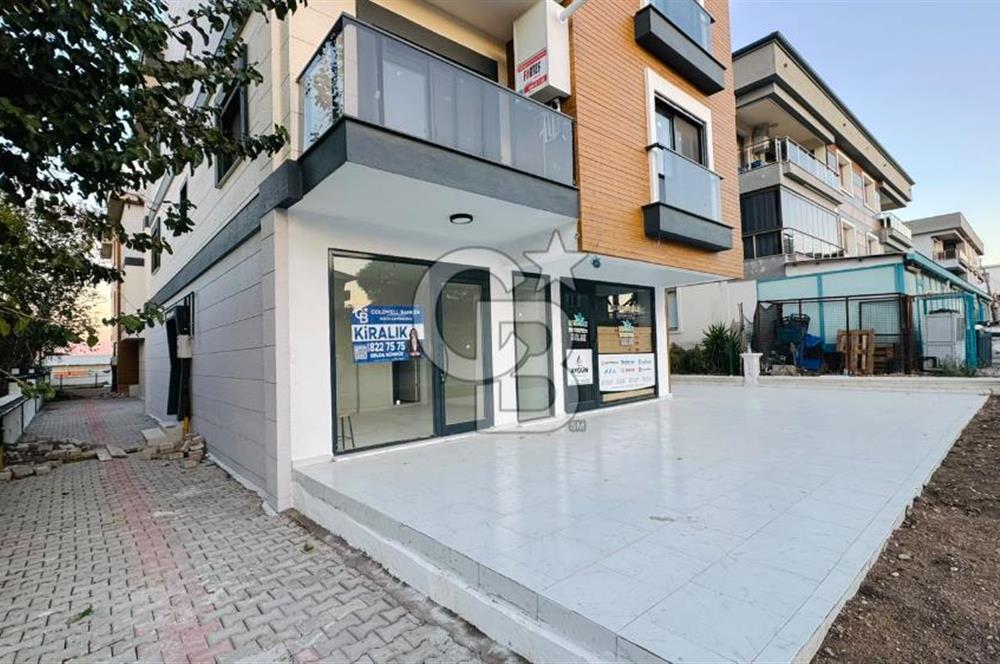 Foça Yenibağarası Ana Cadde Üzerinde Kiralık Dükkan
