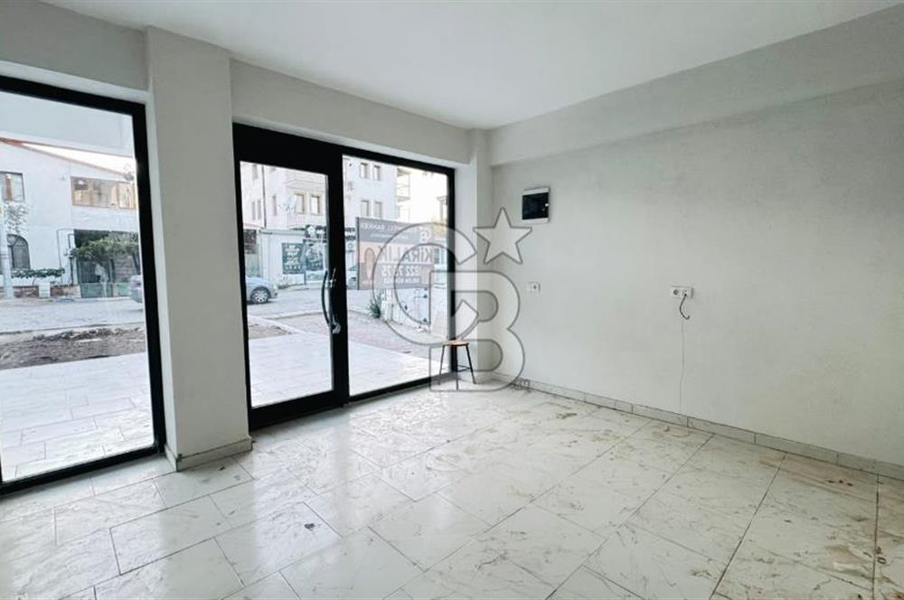 Foça Yenibağarası Ana Cadde Üzerinde Kiralık Dükkan
