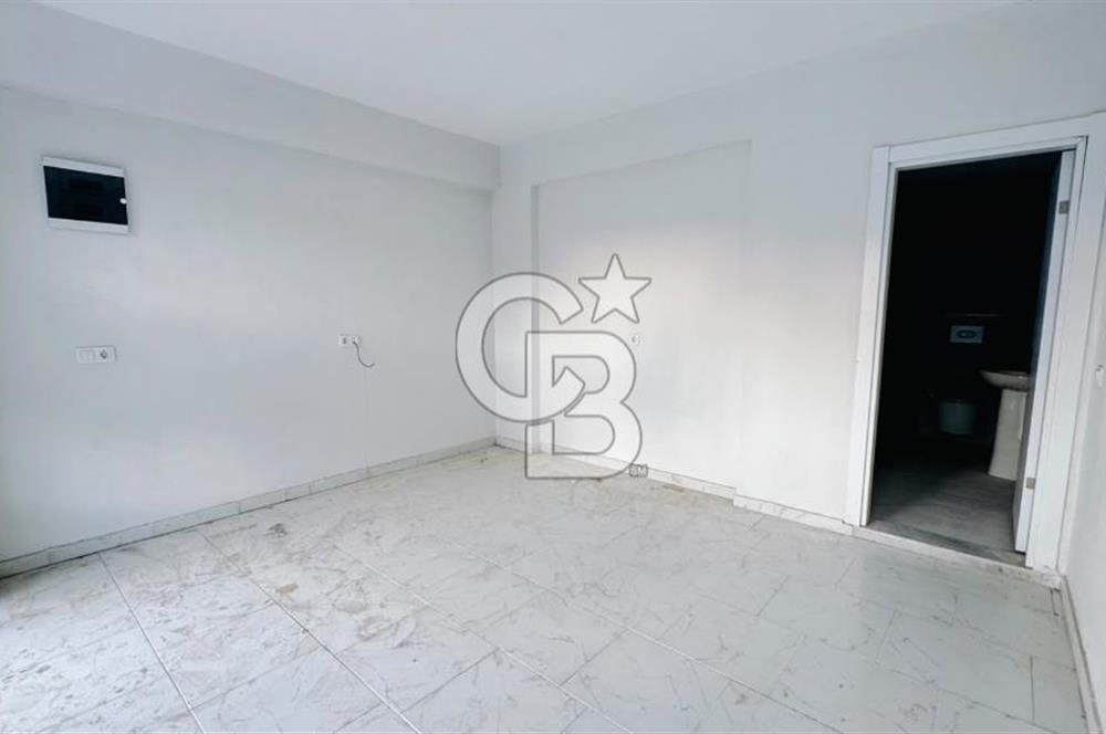 Foça Yenibağarası Ana Cadde Üzerinde Kiralık Dükkan