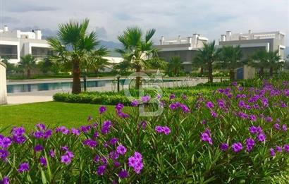 NAROVA 1. ETAP 3,5+1 EVEBEYN BANYOLU VERANDALI ÖNÜ AÇIK BÜYÜK TİP KİRALIK DAİRE