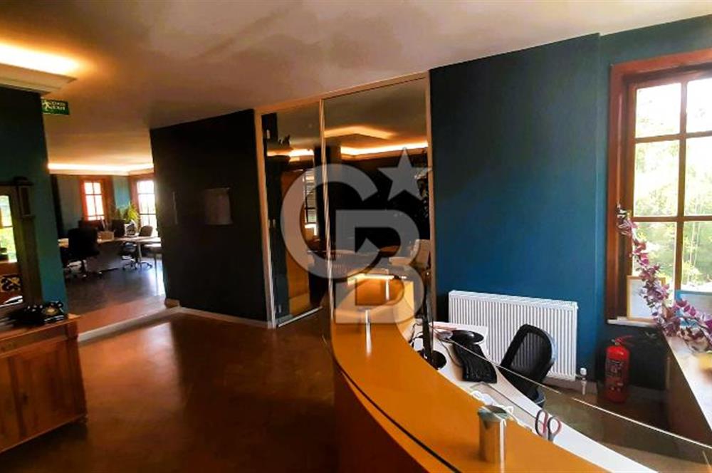 445 m² Net, Kapalı Otoparklı, Boğaz Manzaralı 2 Kat Kiralık Ofis