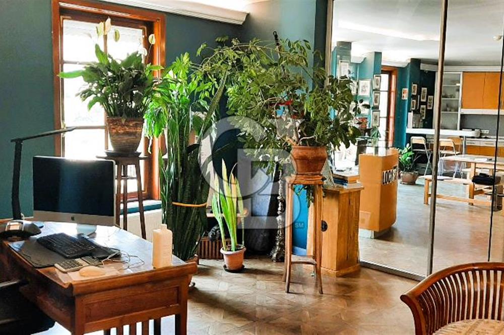 445 m² Net, Kapalı Otoparklı, Boğaz Manzaralı 2 Kat Kiralık Ofis