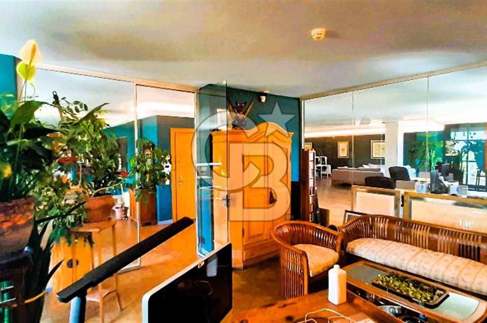 445 m² Net, Kapalı Otoparklı, Boğaz Manzaralı 2 Kat Kiralık Ofis