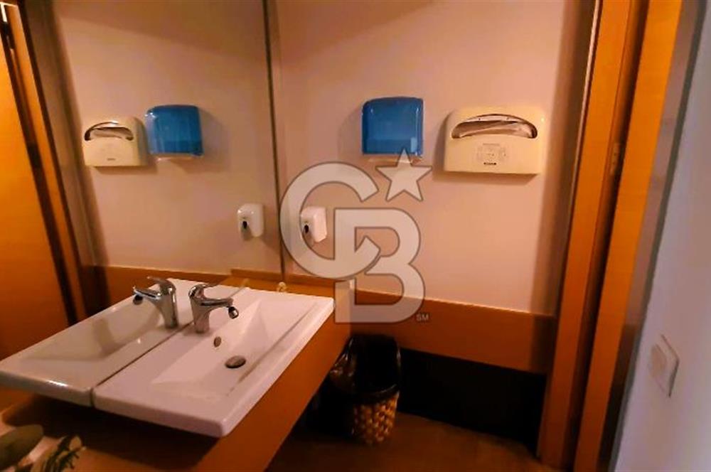 445 m² Net, Kapalı Otoparklı, Boğaz Manzaralı 2 Kat Kiralık Ofis