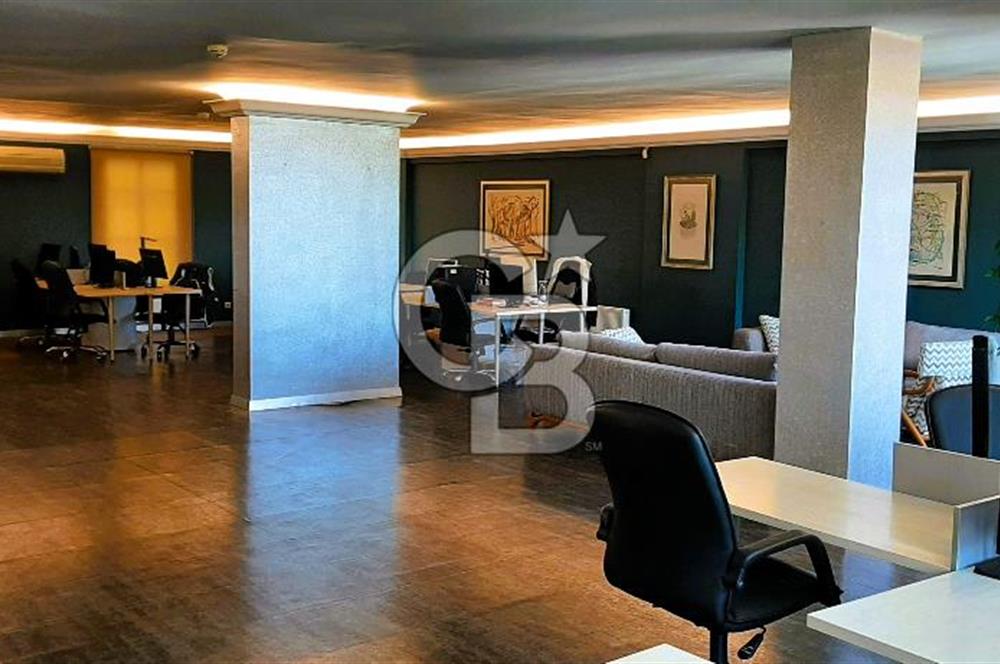 445 m² Net, Kapalı Otoparklı, Boğaz Manzaralı 2 Kat Kiralık Ofis