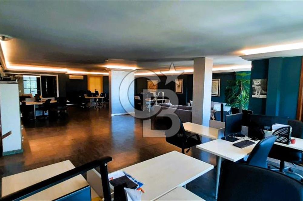 445 m² Net, Kapalı Otoparklı, Boğaz Manzaralı 2 Kat Kiralık Ofis