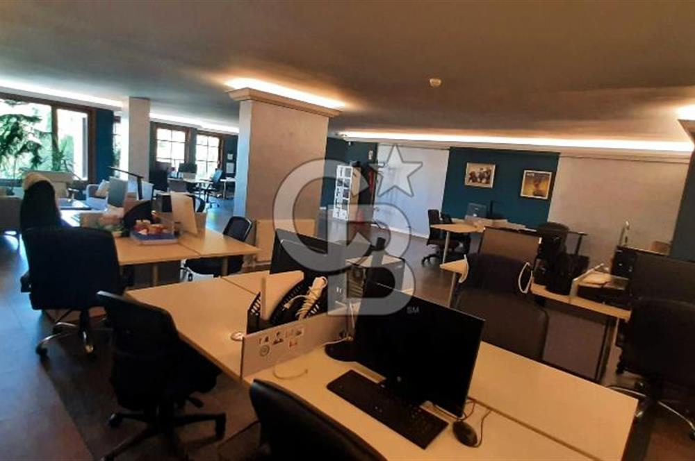 445 m² Net, Kapalı Otoparklı, Boğaz Manzaralı 2 Kat Kiralık Ofis