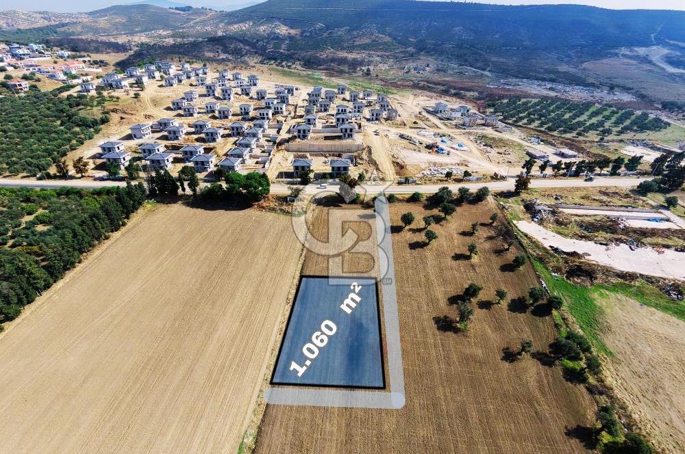 FOÇA GERENKÖYDE SATILIK 1.060 m² VİLLA İMARLI ARSA