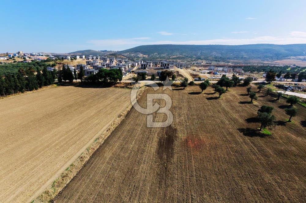 FOÇA GERENKÖYDE SATILIK 1.060 m² VİLLA İMARLI ARSA