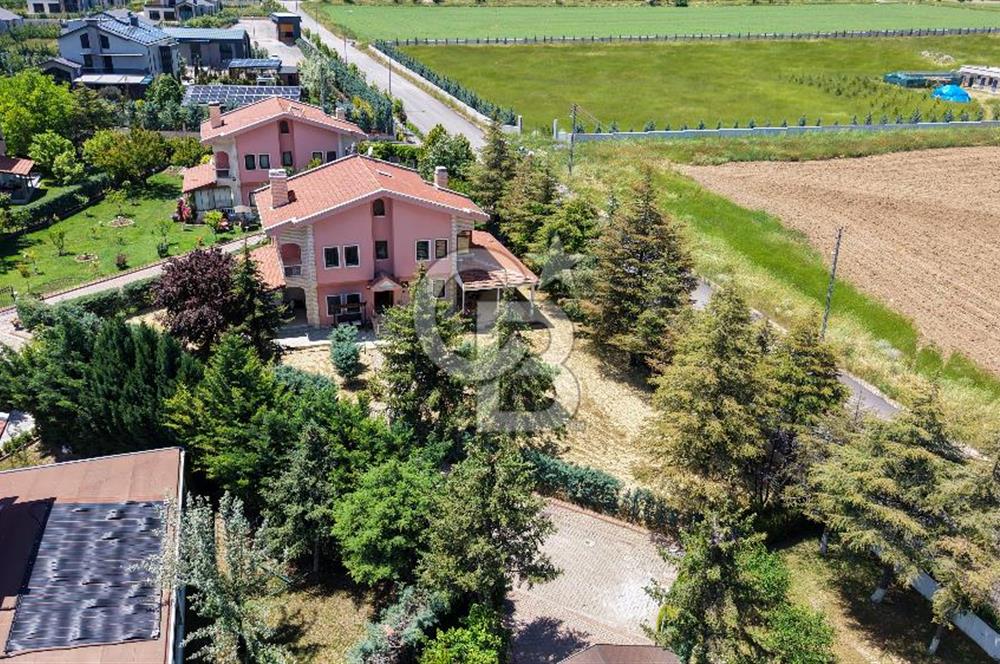 HASBAHÇE GÖLBAŞI 1.500 m² BAHÇELİ 5+2 FIRSAT VİLLA