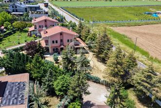 HASBAHÇE GÖLBAŞI 1.500 m² BAHÇELİ 5+2 FIRSAT VİLLA - 1 - 378679