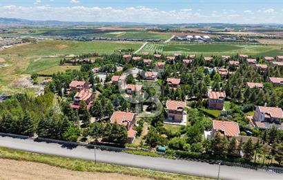 HASBAHÇE GÖLBAŞI 1.500 m² BAHÇELİ 5+2 FIRSAT VİLLA