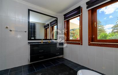 HASBAHÇE GÖLBAŞI 1.500 m² BAHÇELİ 5+2 FIRSAT VİLLA