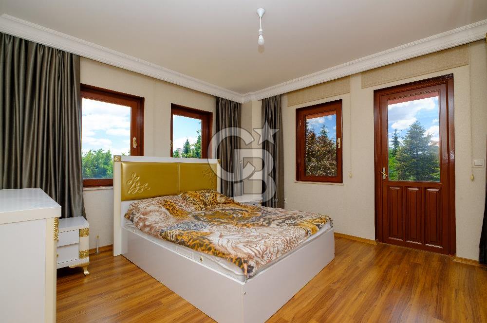 HASBAHÇE GÖLBAŞI 1.500 m² BAHÇELİ 5+2 FIRSAT VİLLA