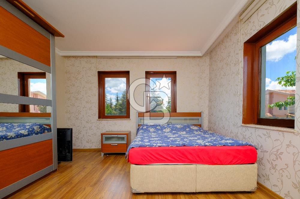 HASBAHÇE GÖLBAŞI 1.500 m² BAHÇELİ 5+2 FIRSAT VİLLA