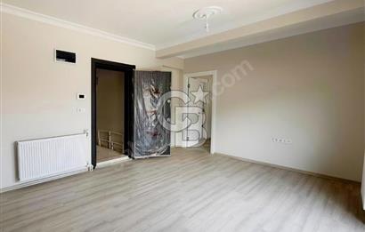 AGORA VE EKONOMİ ÜNİ YÜRÜME MESAFESİNDE  BİNADA KİRALIK 1+1 DAİRE 