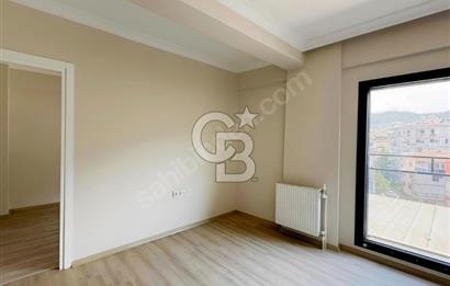 AGORA VE EKONOMİ ÜNİ YÜRÜME MESAFESİNDE  BİNADA KİRALIK 1+1 DAİRE 