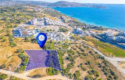 ÇEŞME AYASARANDA DENİZ MANZARALI TURİZM İMARLI KÖŞE ARSA
