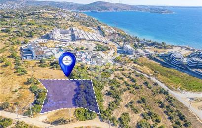 ÇEŞME AYASARANDA DENİZ MANZARALI TURİZM İMARLI KÖŞE ARSA