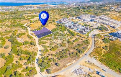 ÇEŞME AYASARANDA DENİZ MANZARALI TURİZM İMARLI KÖŞE ARSA