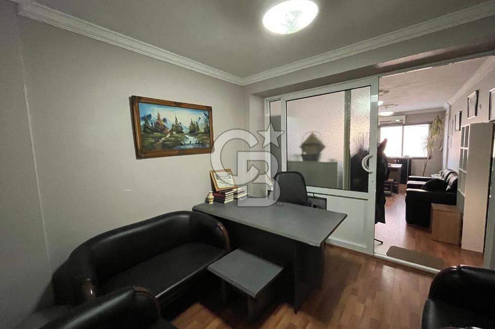 KONAK BELEDİYESİ İLE AYNI ADADA SATILIK 30 m² BÜRO 