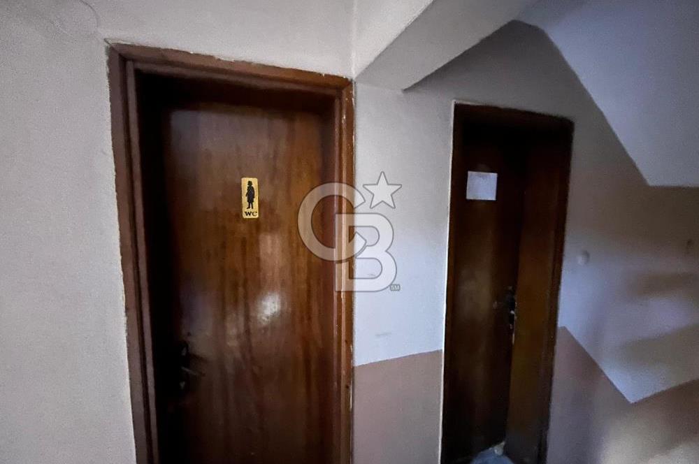 KONAK BELEDİYESİ İLE AYNI ADADA SATILIK 30 m² BÜRO 