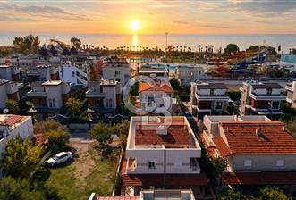 Gümüldürde Denize 150 mt Masrafsız 4+1 Satılık Villa - 1 - 378836