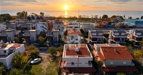 Gümüldürde Denize 150 mt Masrafsız 4+1 Satılık Villa - 378836