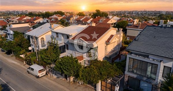 Güzelbahçe Seçkin Muhitte Bahçeli 4+1 Kiralık Villa - 378838