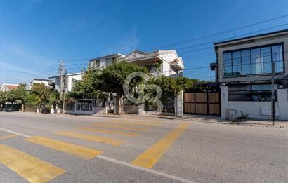 Güzelbahçe Seçkin Muhitte Bahçeli 4+1 Kiralık Villa