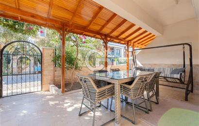 Gümüldürde Denize 150 mt Masrafsız 4+1 Satılık Villa