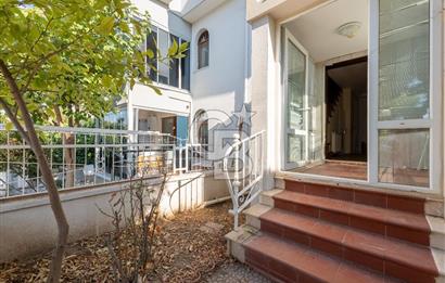 Güzelbahçe Seçkin Muhitte Bahçeli 4+1 Kiralık Villa