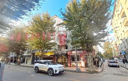 İstanbul Caddesi üzerinde, Kurumsal Kiracılı Satılık Bina. 