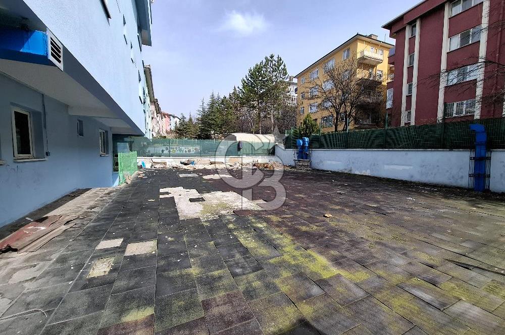 BALGAT ZİYABEY'E YAKIN 1850m2 5 KAT ASANSÖR GENİŞ BAHÇELİ BİNA