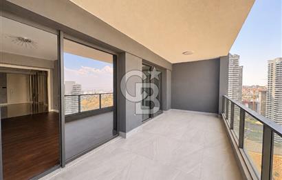 KOZ ORAN 27.Katta Muhteşem Manzaralı Satılık 5+1 Daire
