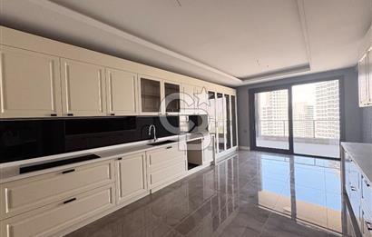 KOZ ORAN 27.Katta Muhteşem Manzaralı Satılık 5+1 Daire