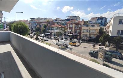 URLA MERKEZDE KİRALIK 3+1 DAİRE YENİLENMİŞ 3 CEPHE AİLE BİNASI
