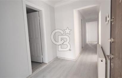 URLA MERKEZDE KİRALIK 3+1 DAİRE YENİLENMİŞ 3 CEPHE AİLE BİNASI