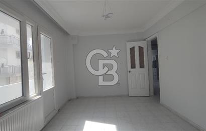 URLA MERKEZDE KİRALIK 3+1 DAİRE YENİLENMİŞ 3 CEPHE AİLE BİNASI